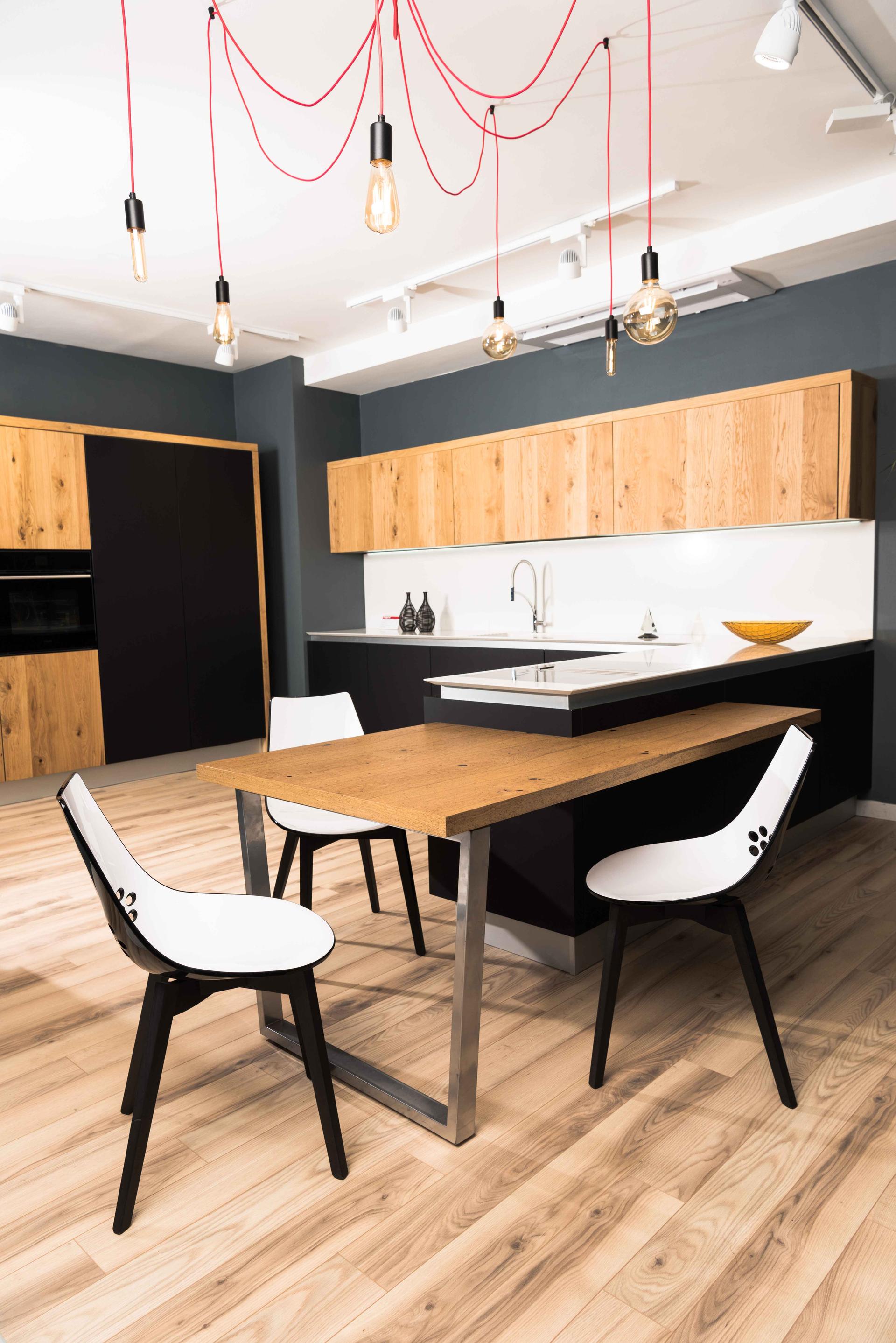 Custom furniture made by Atelier Honis, image 2